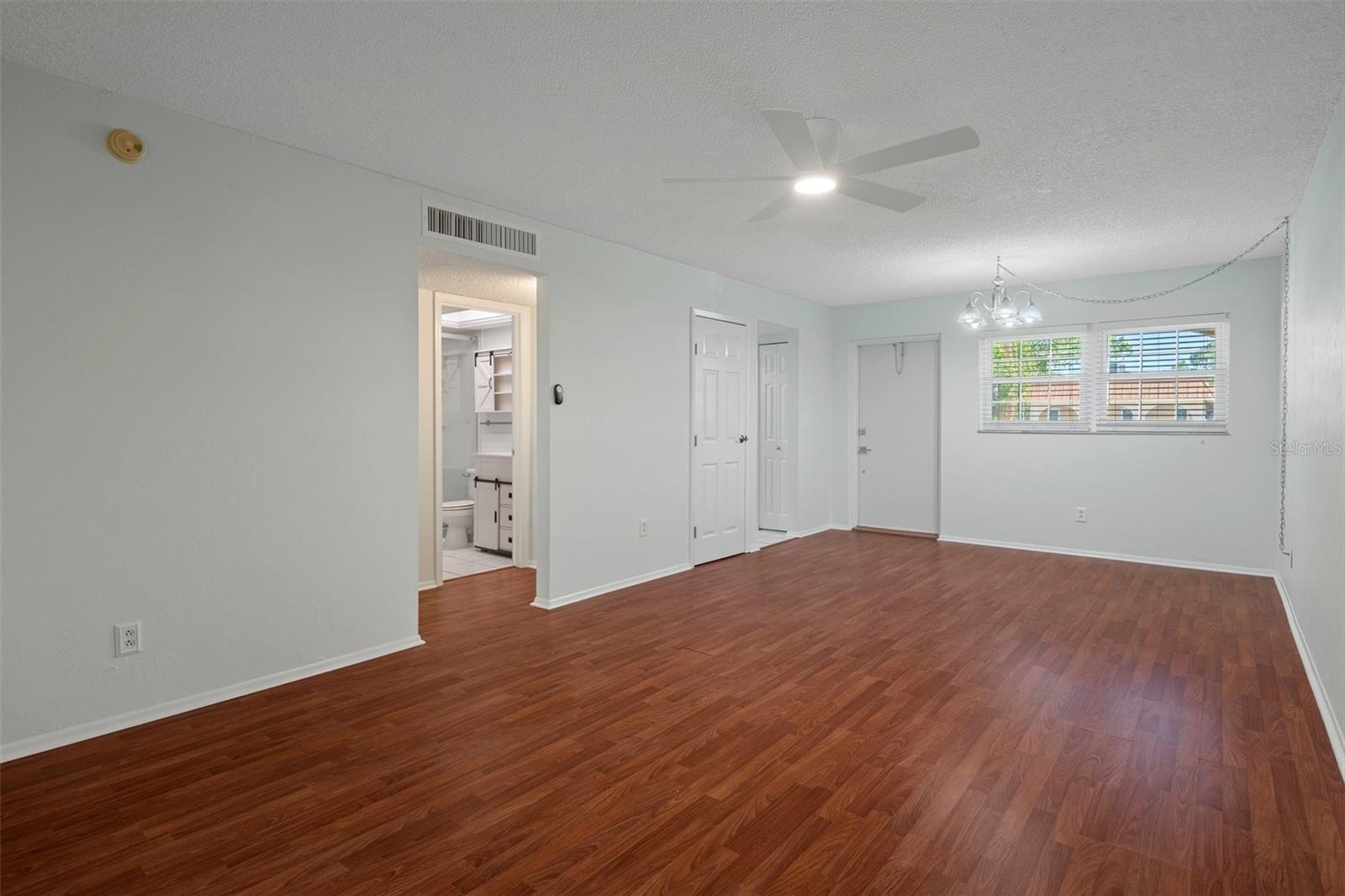 Image 10 of 28 For 4500 Bay Drive 113