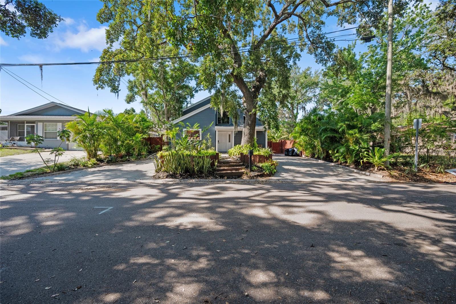 Image 3 of 44 For 1304 Withlacoochee Street