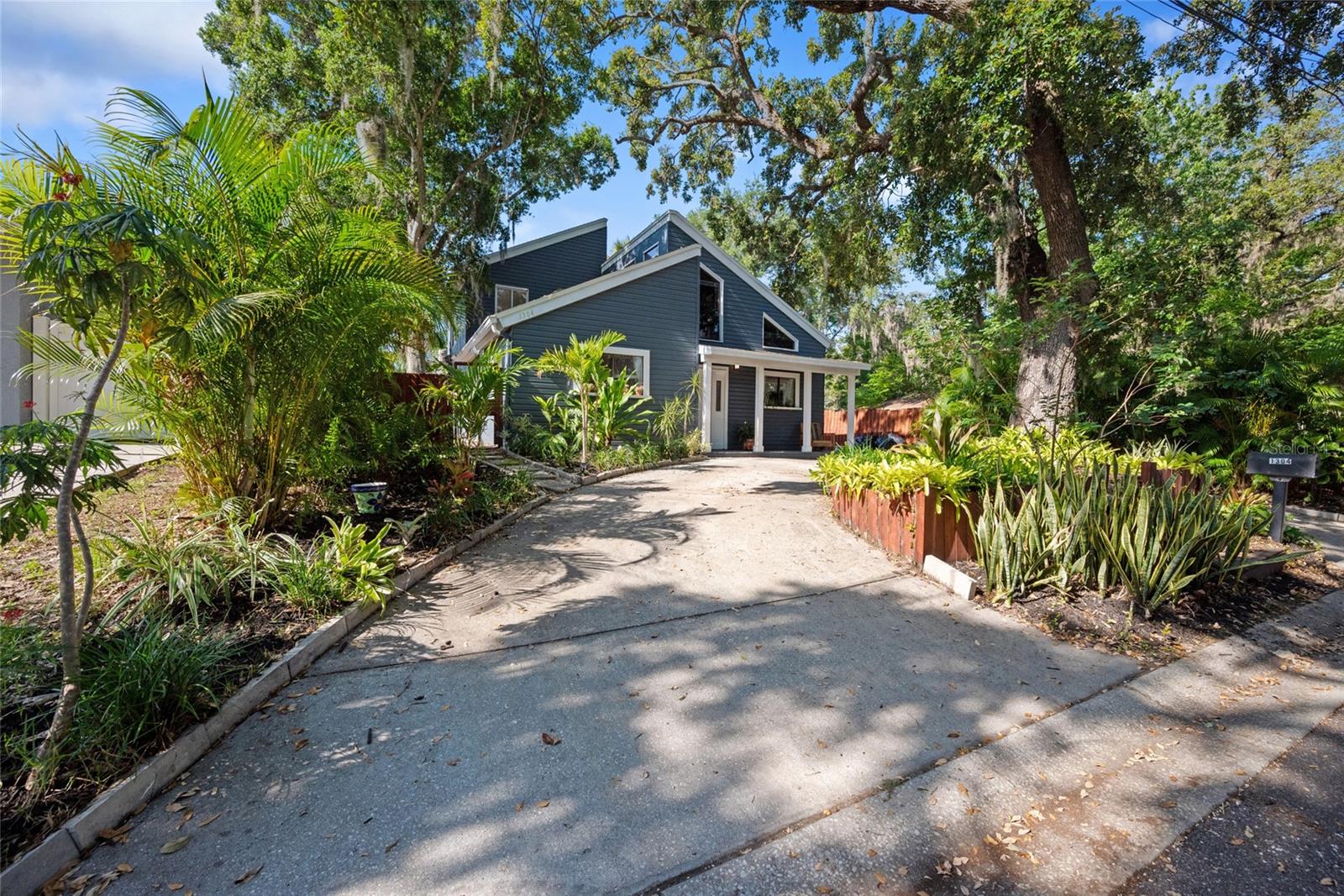 Image 4 of 44 For 1304 Withlacoochee Street