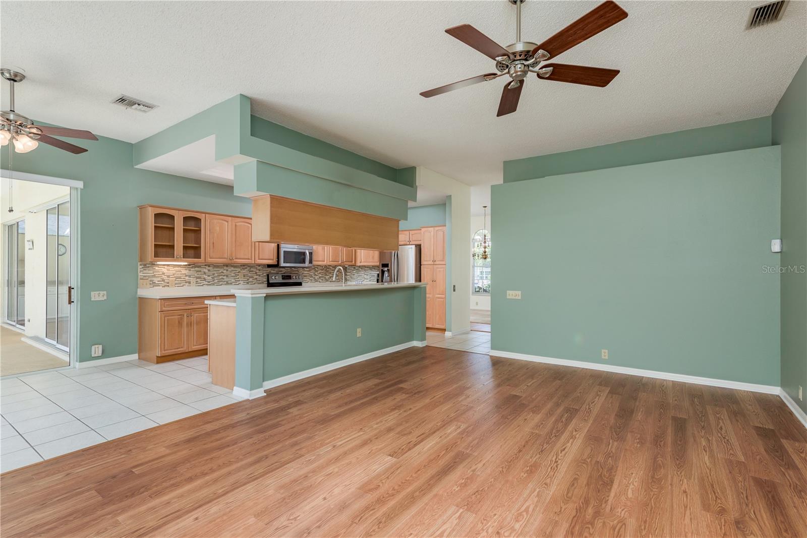 Image 17 of 57 For 627 Belted Kingfisher Drive N