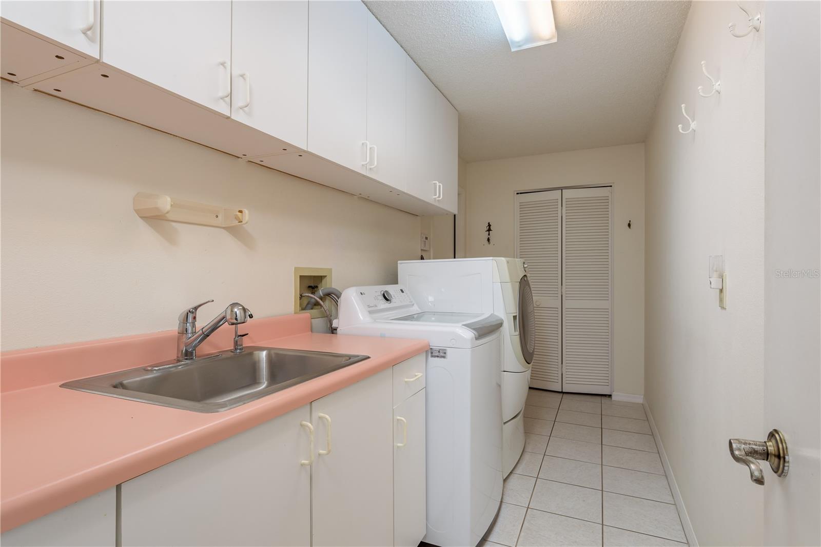 Image 33 of 57 For 627 Belted Kingfisher Drive N