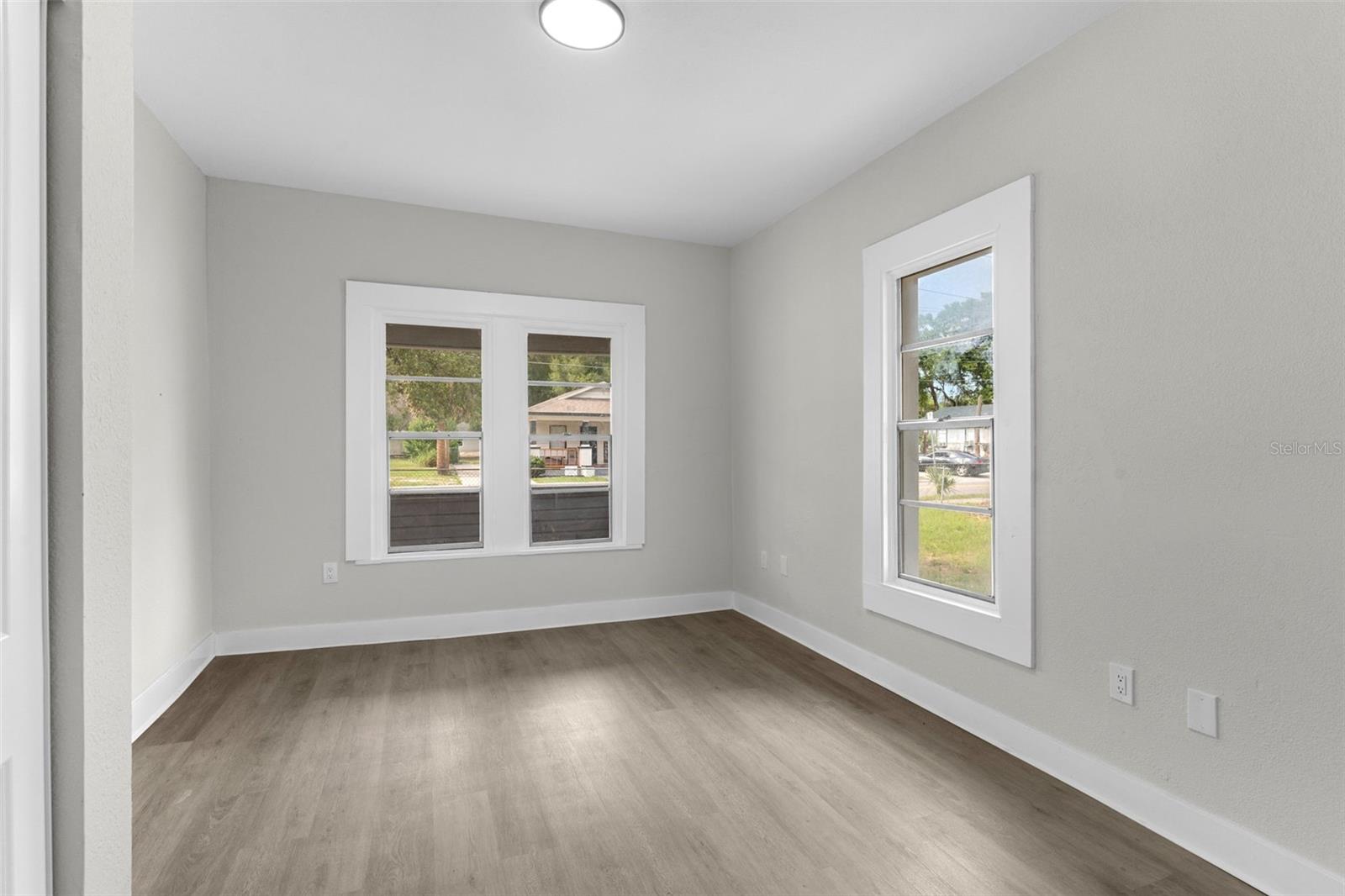 Image 10 of 13 For 630 Pear Street