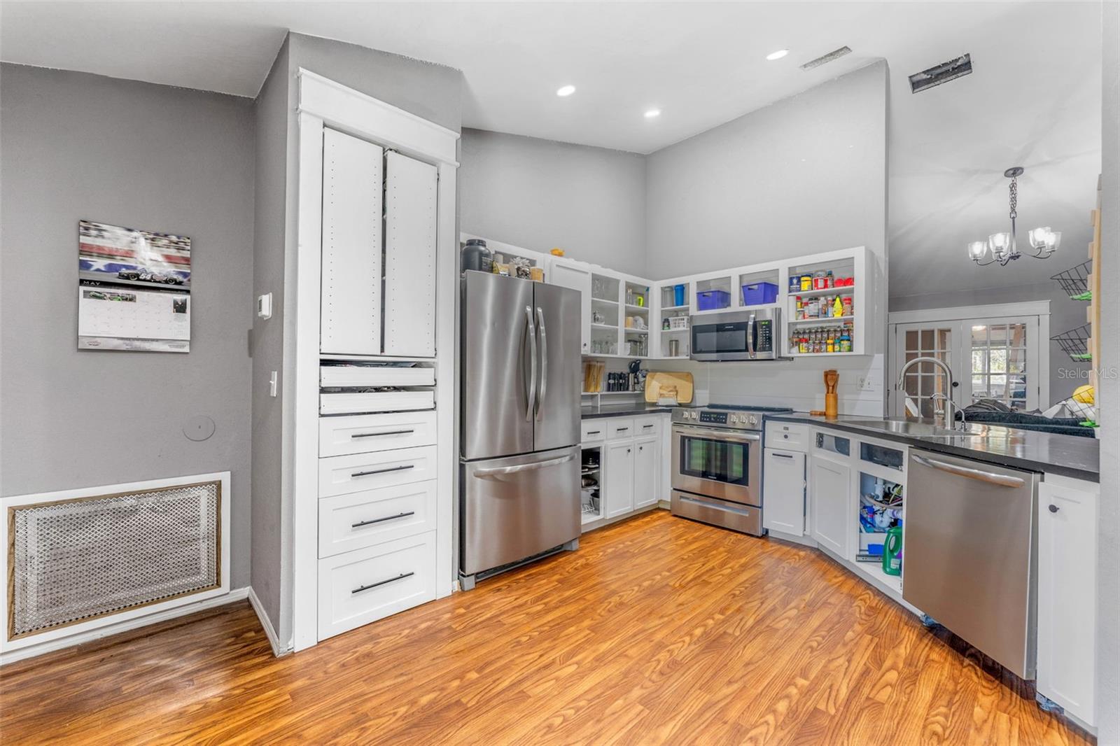Image 11 of 39 For 181 Osprey Heights Drive