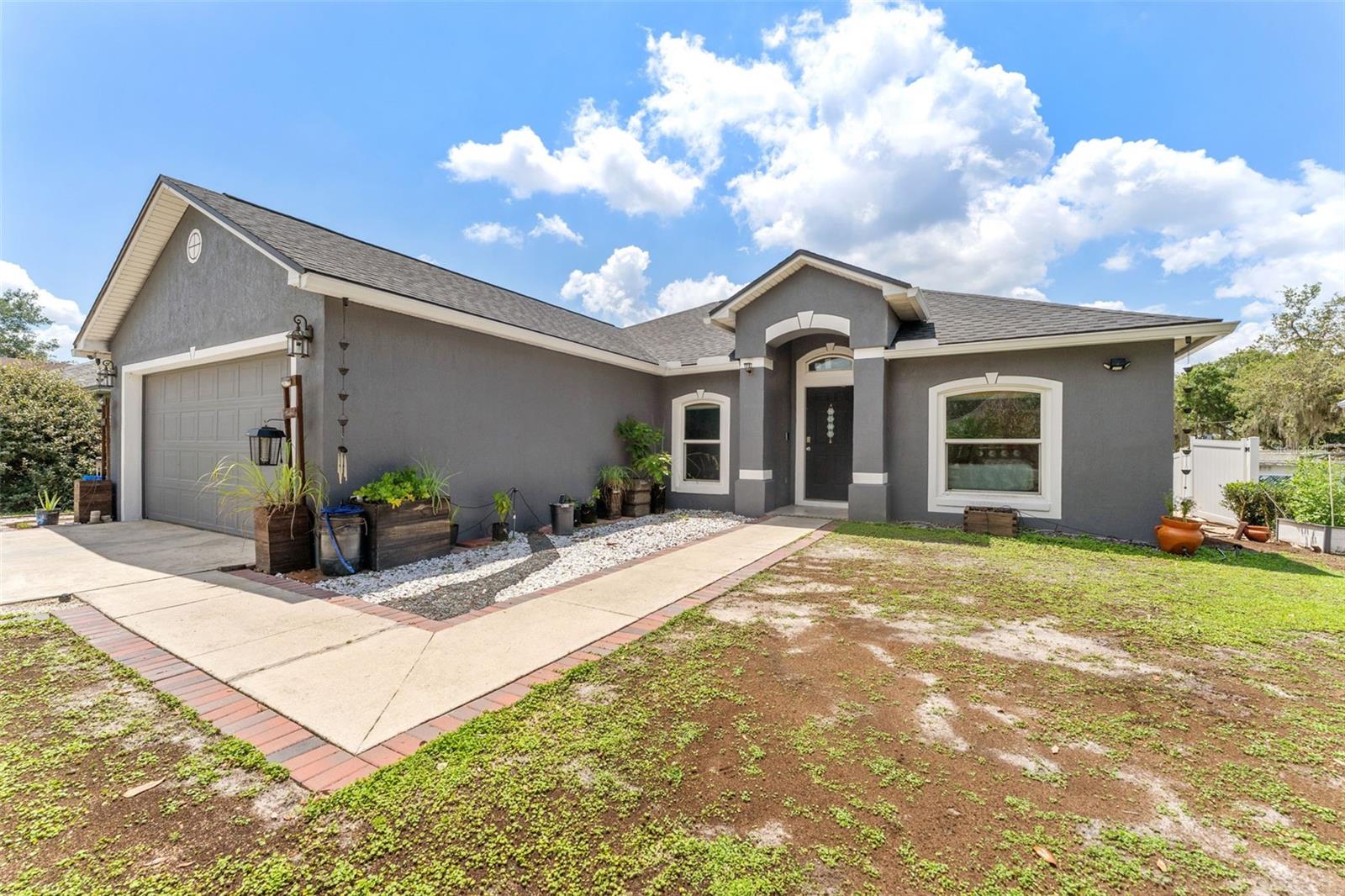 Image 4 of 39 For 181 Osprey Heights Drive