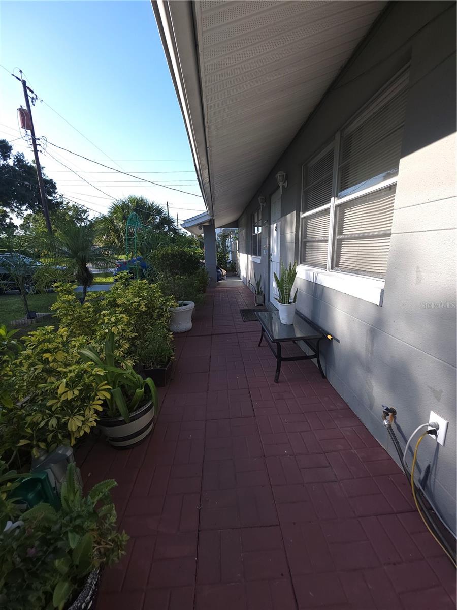 Image 10 of 49 For 611 Bradford Avenue
