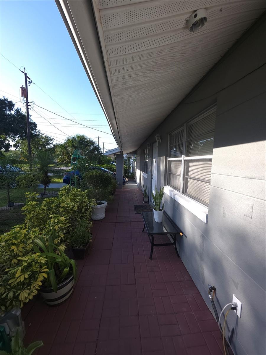 Image 11 of 49 For 611 Bradford Avenue