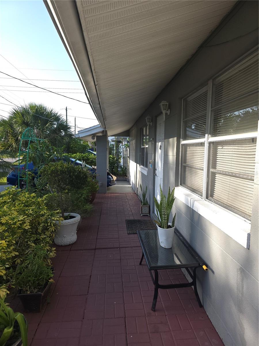Image 12 of 49 For 611 Bradford Avenue