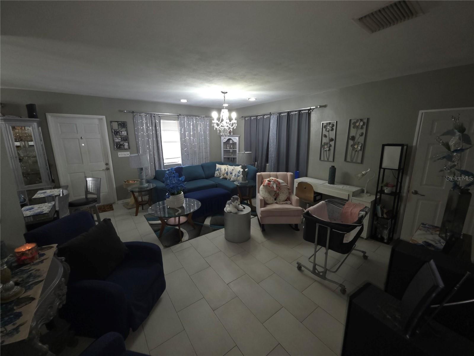 Image 21 of 49 For 611 Bradford Avenue