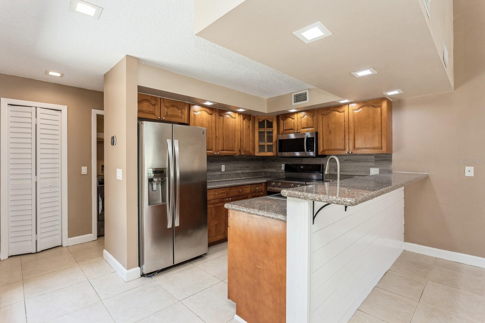 Image 17 of 41 For 6262 142nd Avenue N 607