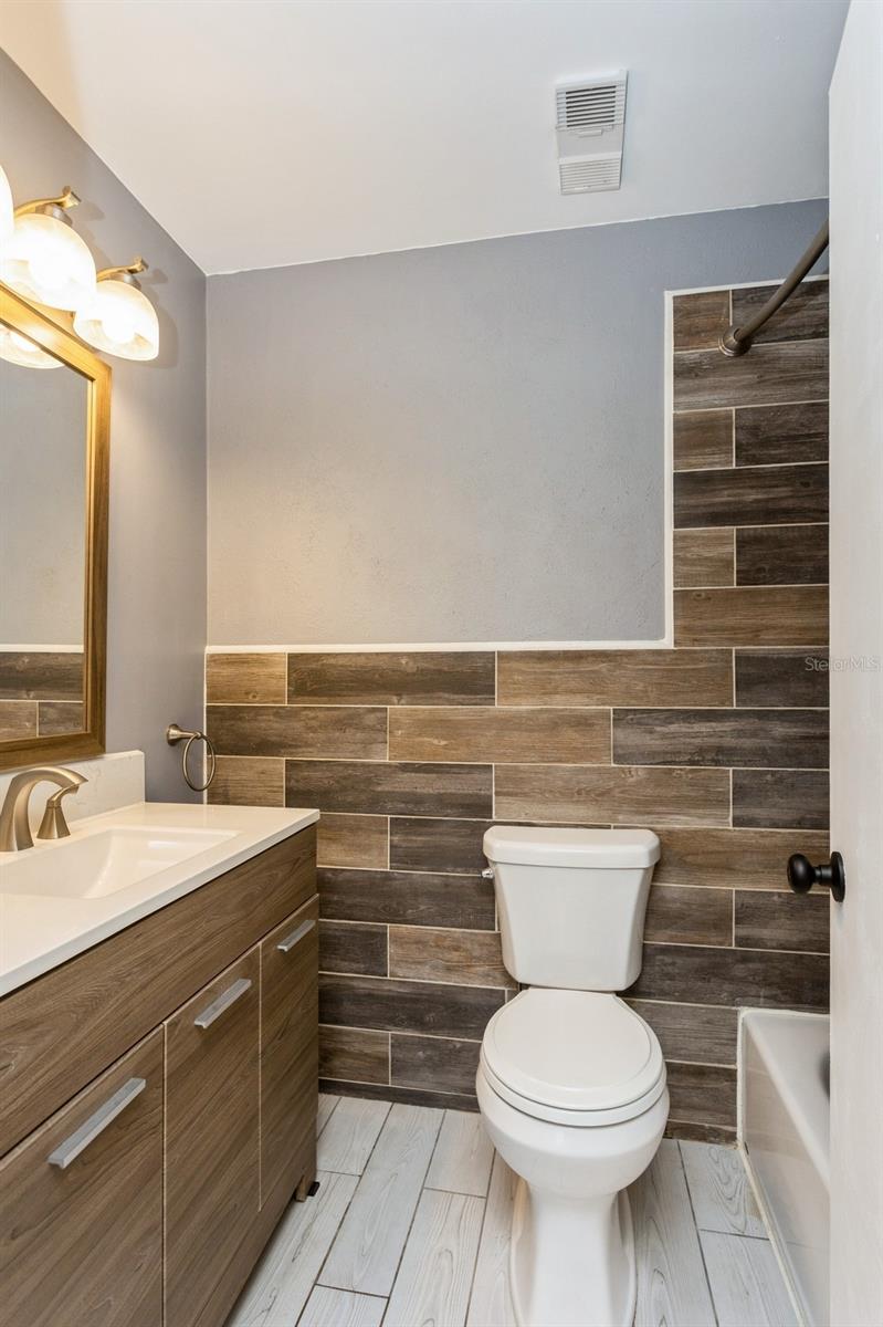 Image 22 of 41 For 6262 142nd Avenue N 607