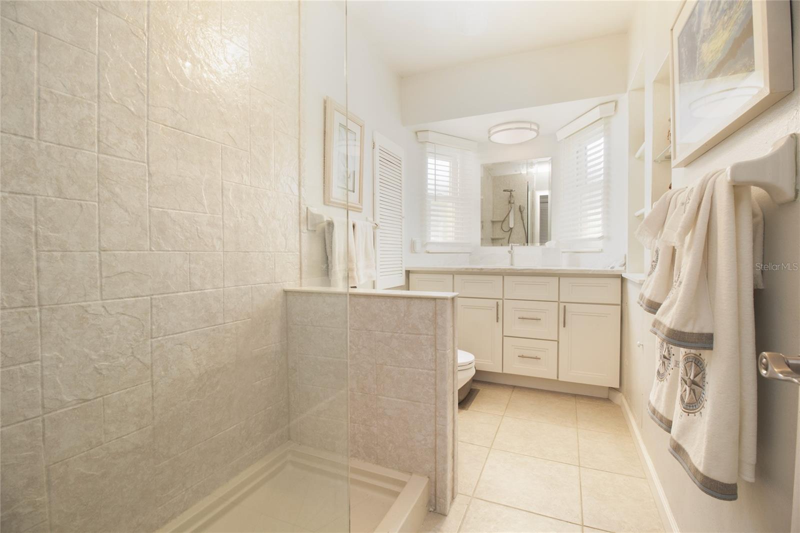 Image 24 of 43 For 5951 32nd Avenue N