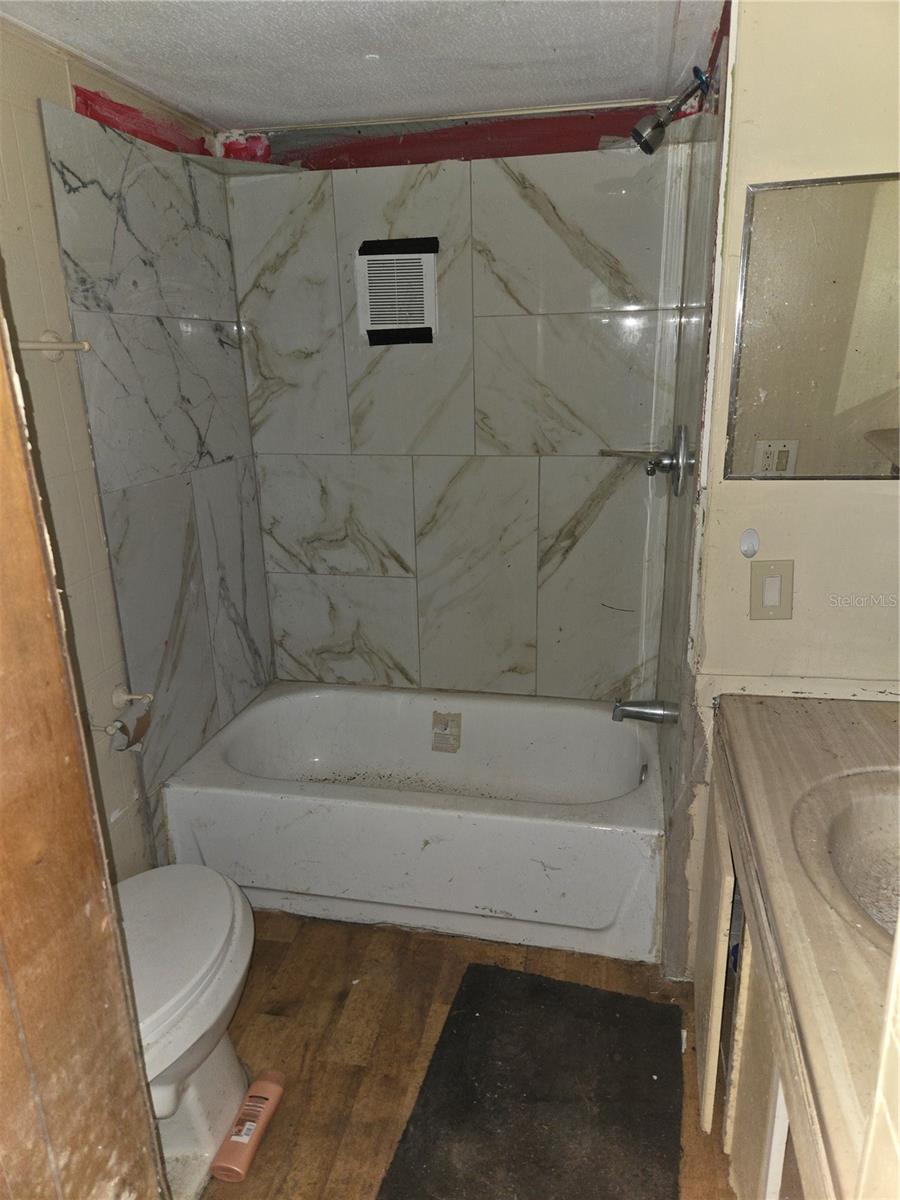 Listing photo id 1 for 5110 Southtowne Loop