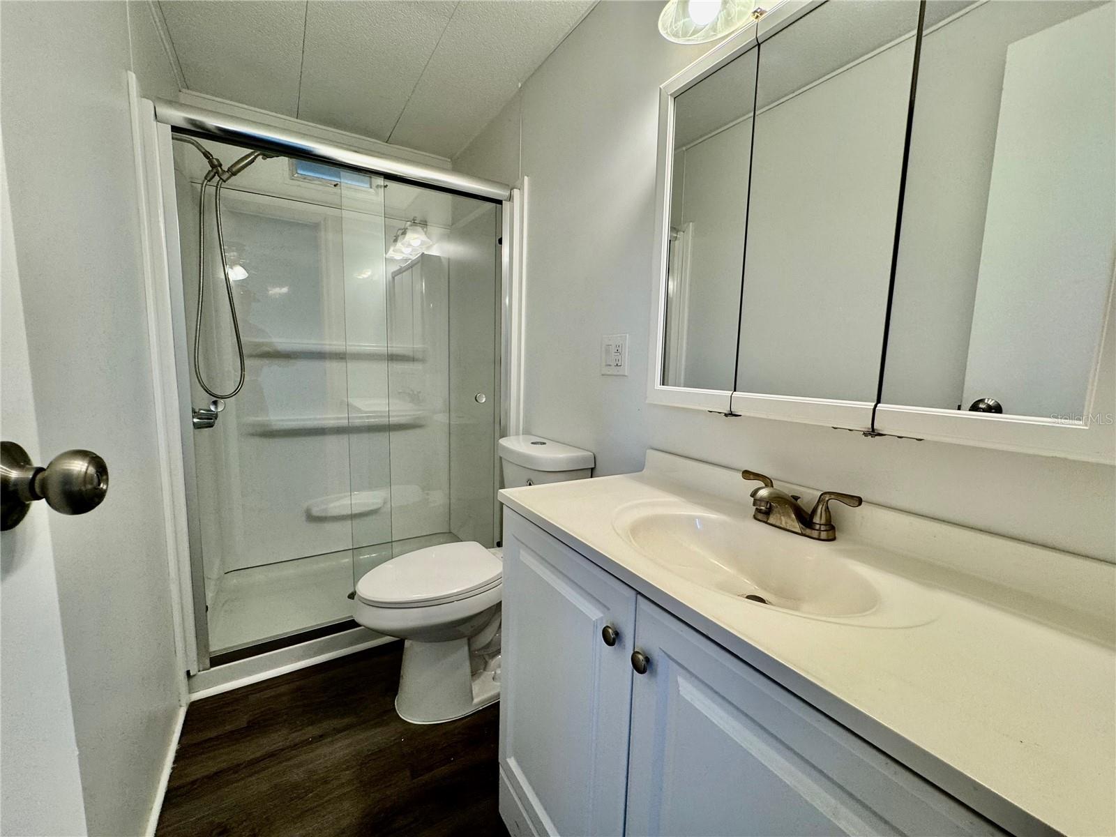 Listing photo id 10 for 99 Pindo Palm Street E