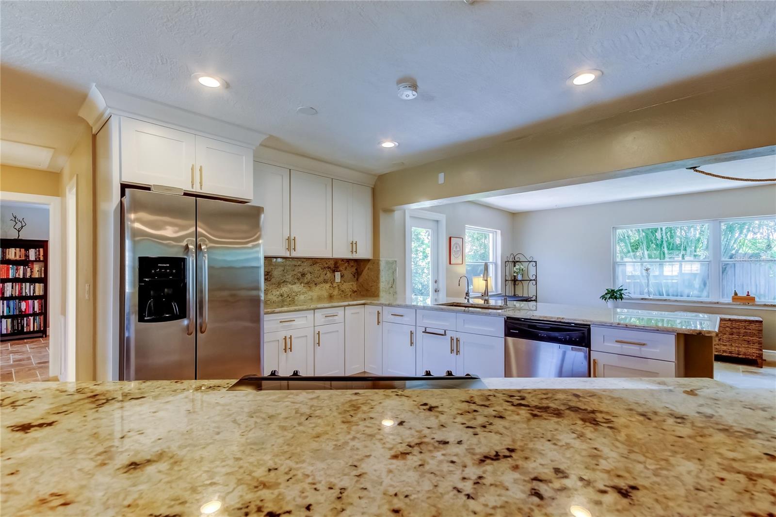 Image 31 of 47 For 4174 14th Lane Ne