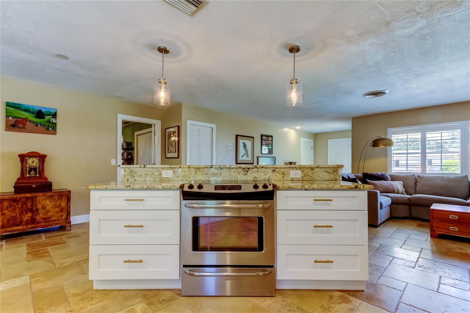 Image 33 of 47 For 4174 14th Lane Ne