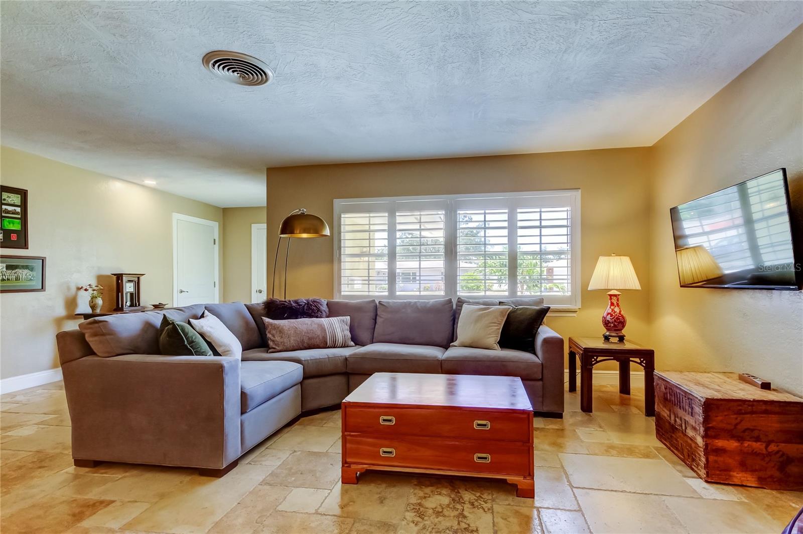 Image 7 of 47 For 4174 14th Lane Ne