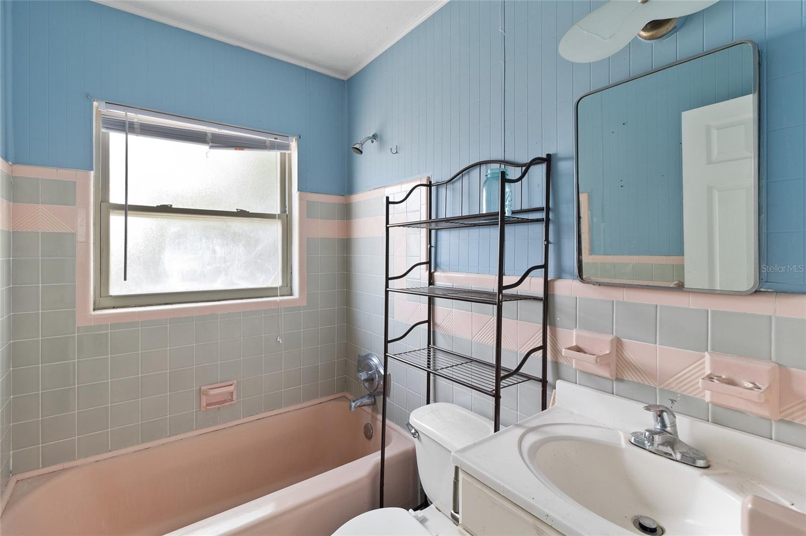 Image 11 of 28 For 410 73rd Avenue