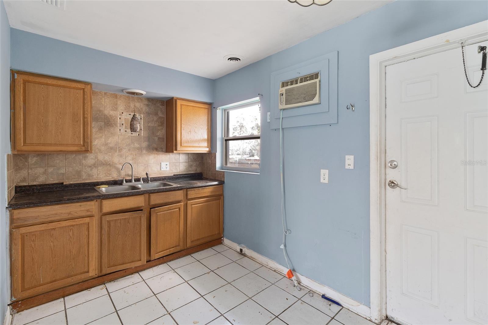 Image 8 of 28 For 410 73rd Avenue