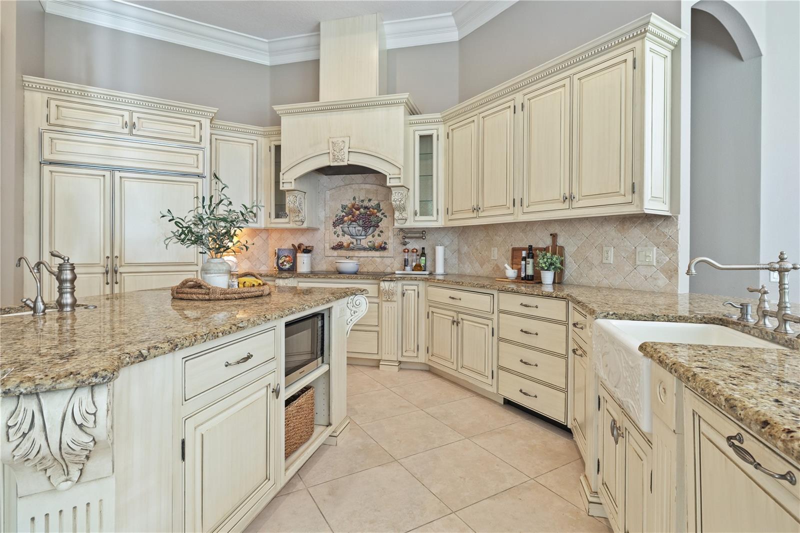 Image 14 of 52 For 4512 Cheval Boulevard