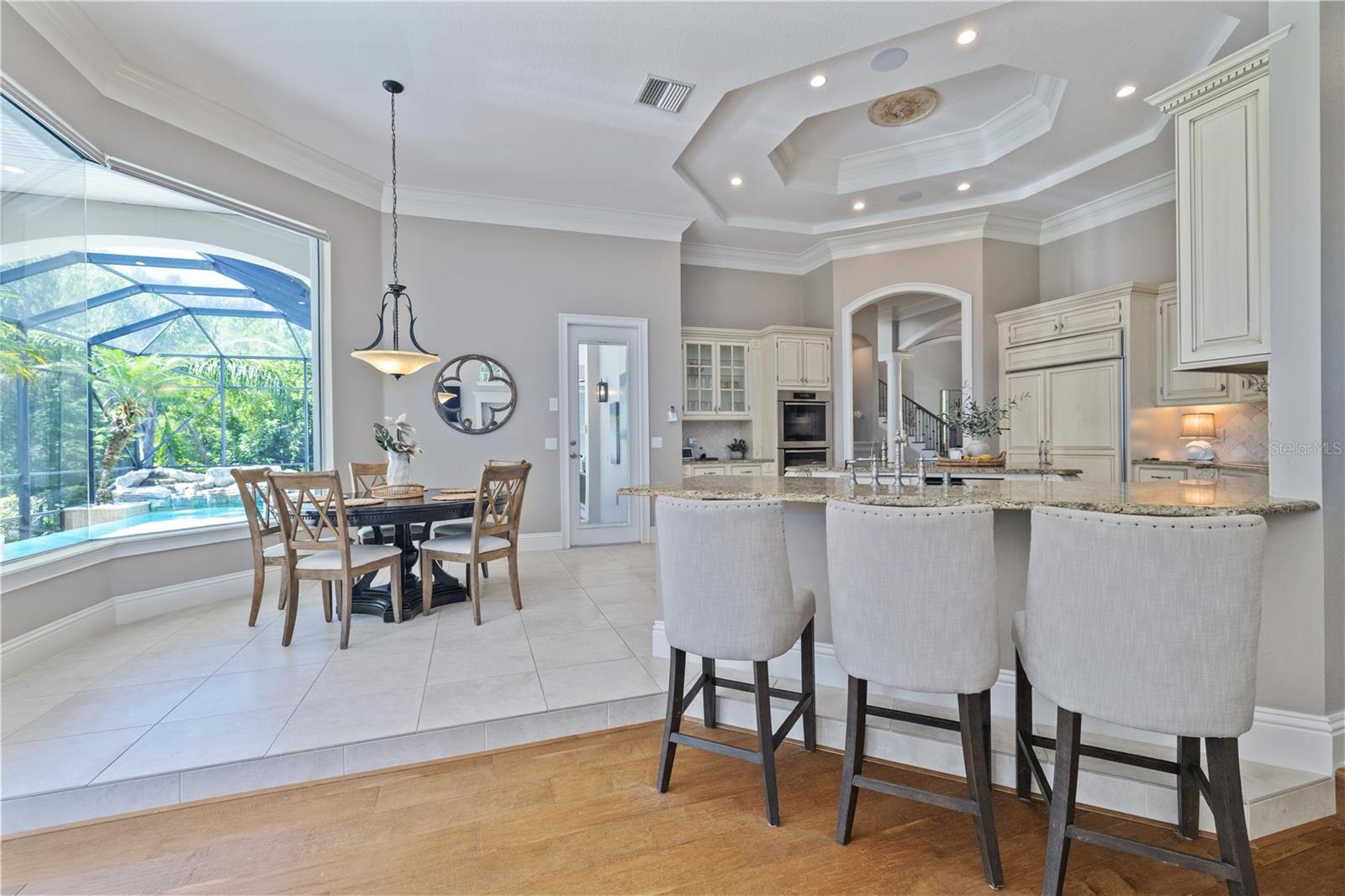 Image 15 of 52 For 4512 Cheval Boulevard