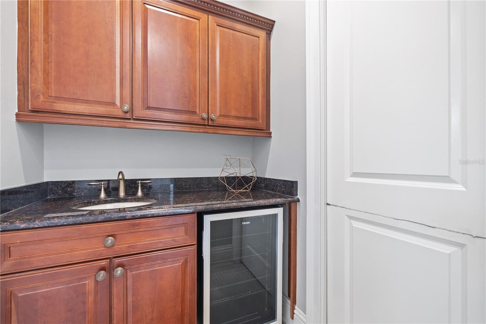Image 25 of 52 For 4512 Cheval Boulevard