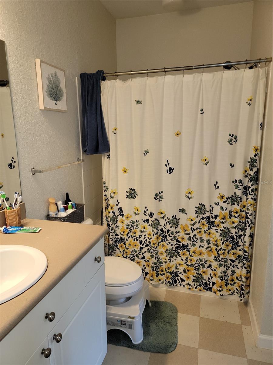 Image 12 of 42 For 9304 Crescent Loop Circle 308
