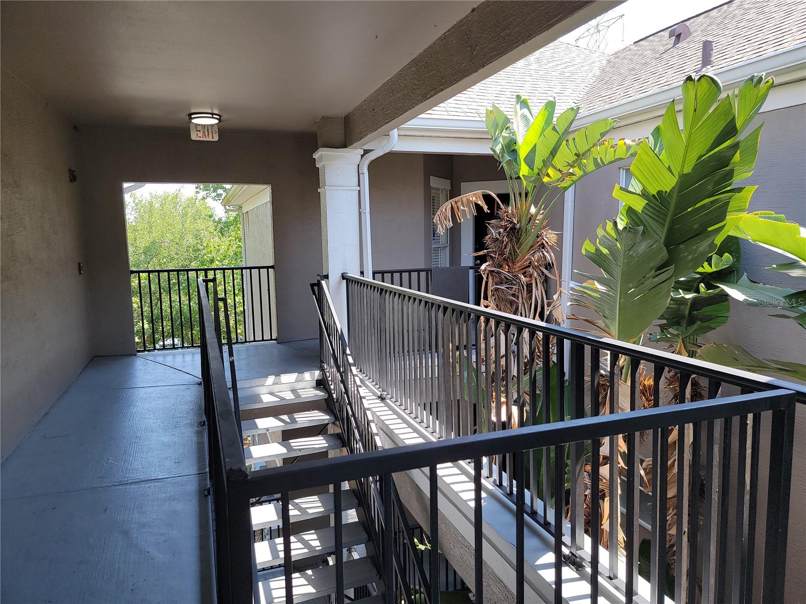 Image 26 of 42 For 9304 Crescent Loop Circle 308