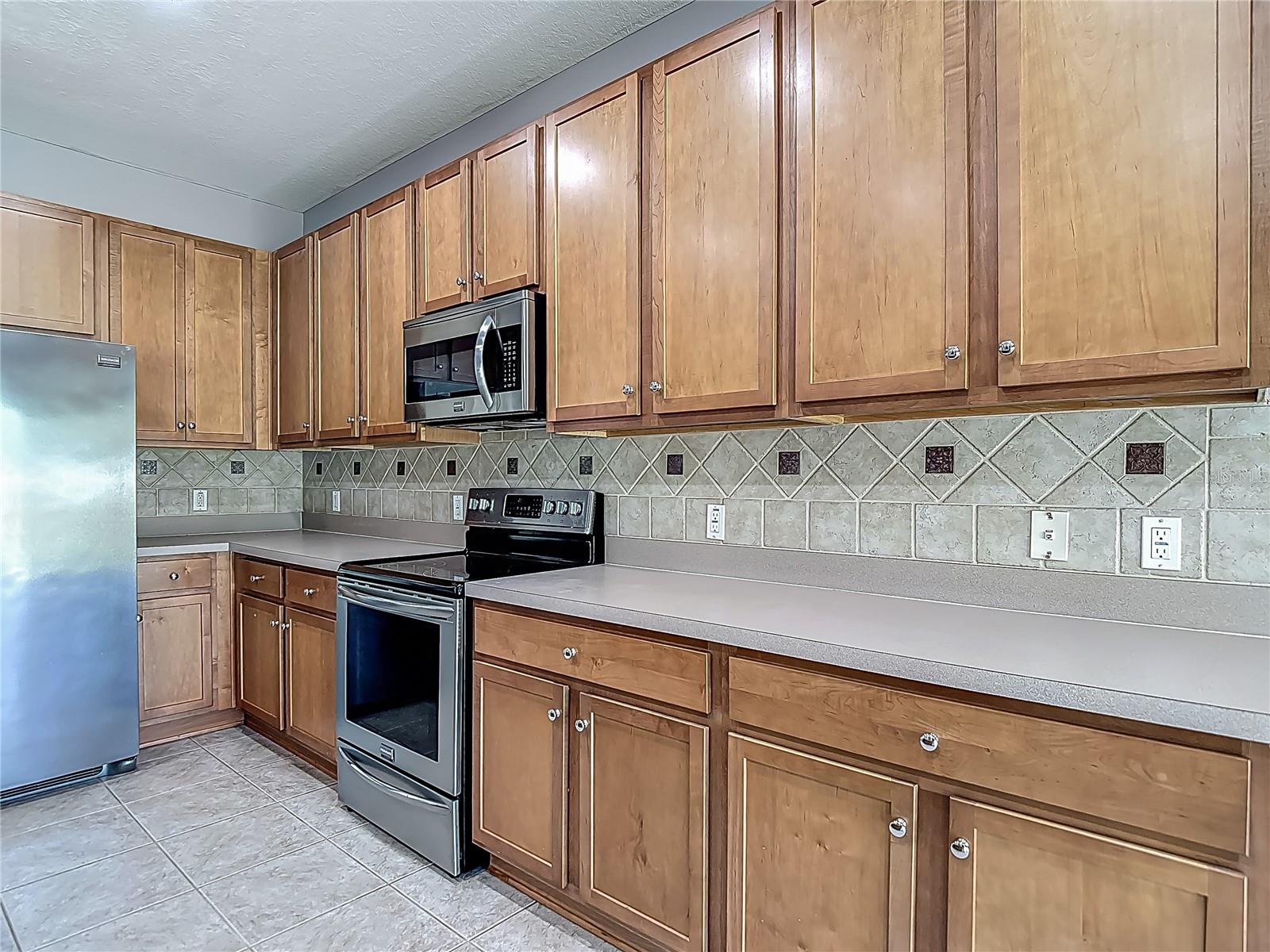Image 18 of 78 For 14137 Wake Robin Drive