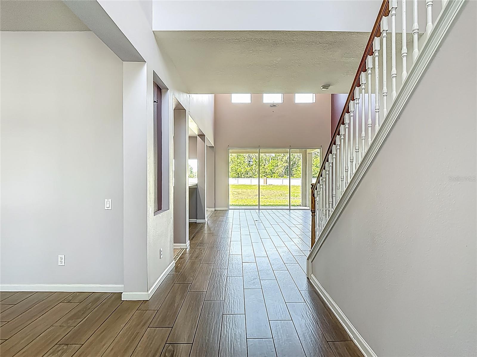 Image 4 of 78 For 14137 Wake Robin Drive