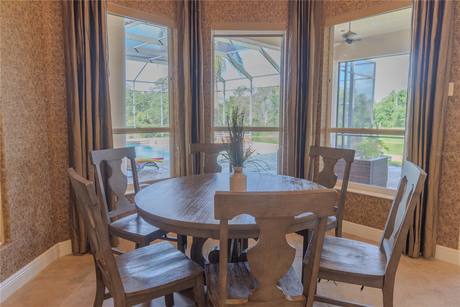 Listing photo id 19 for 15101 Kestrelglen Way