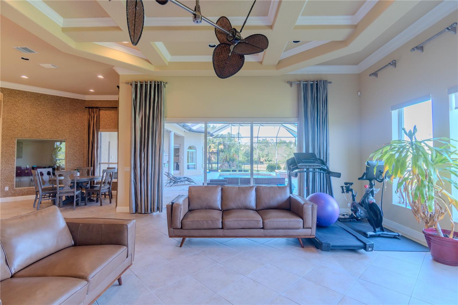 Listing photo id 27 for 15101 Kestrelglen Way