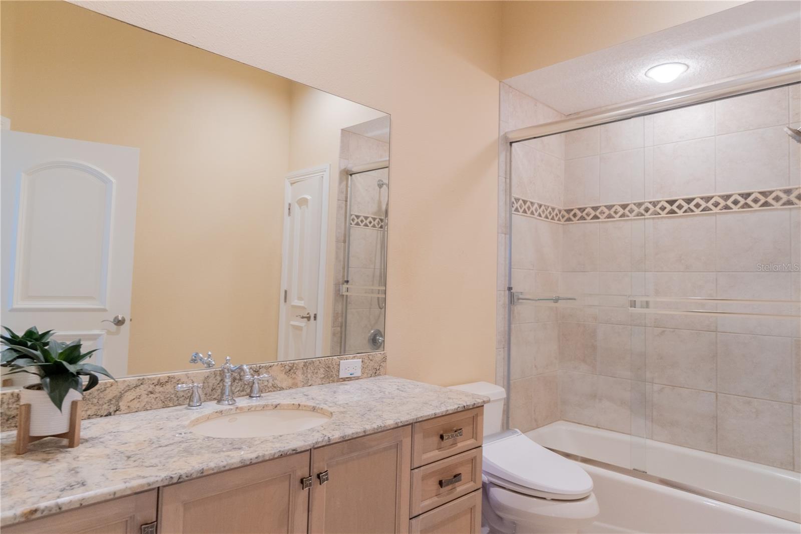 Listing photo id 65 for 15101 Kestrelglen Way