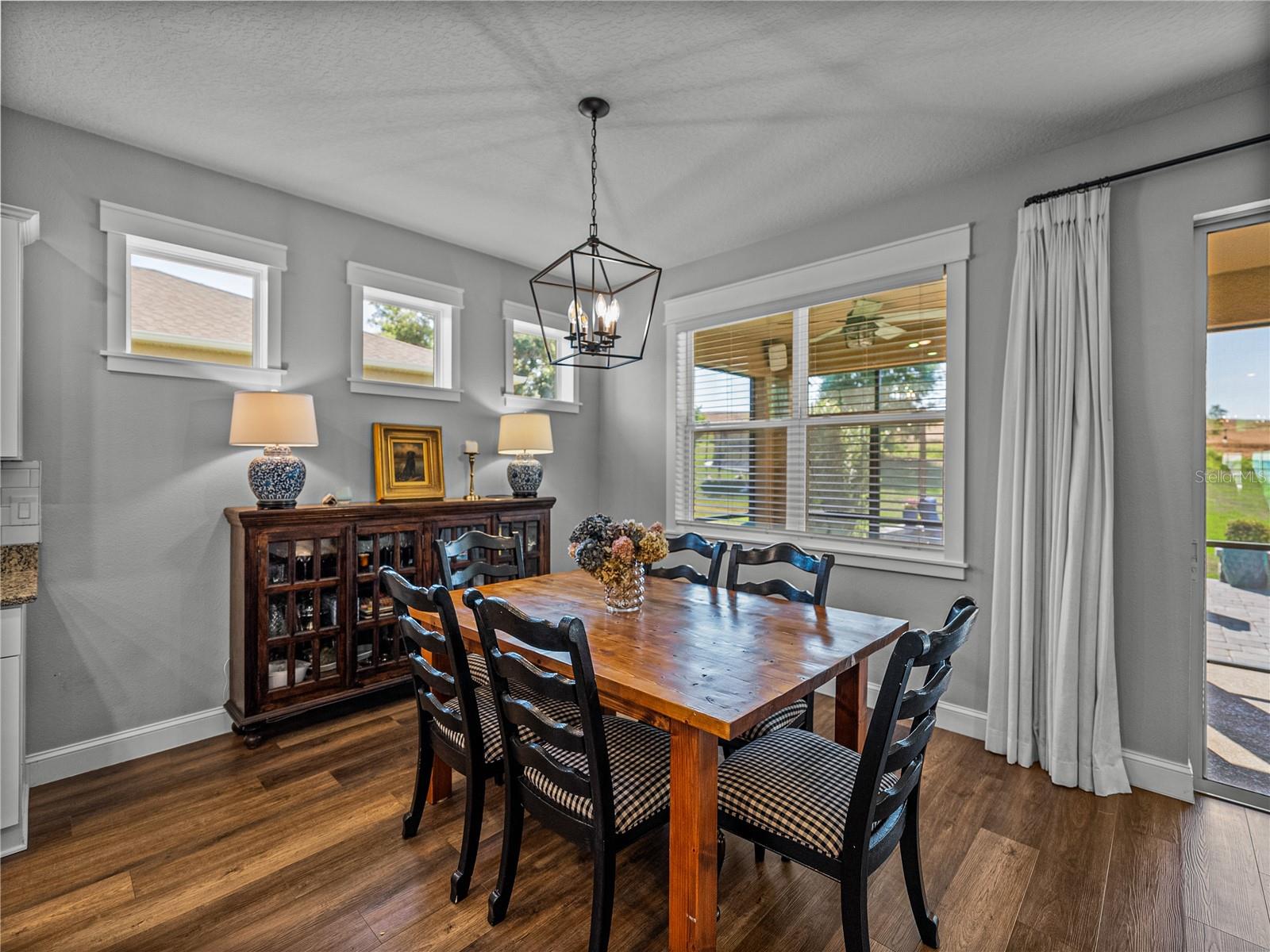 Image 21 of 69 For 12492 Eastpointe Drive