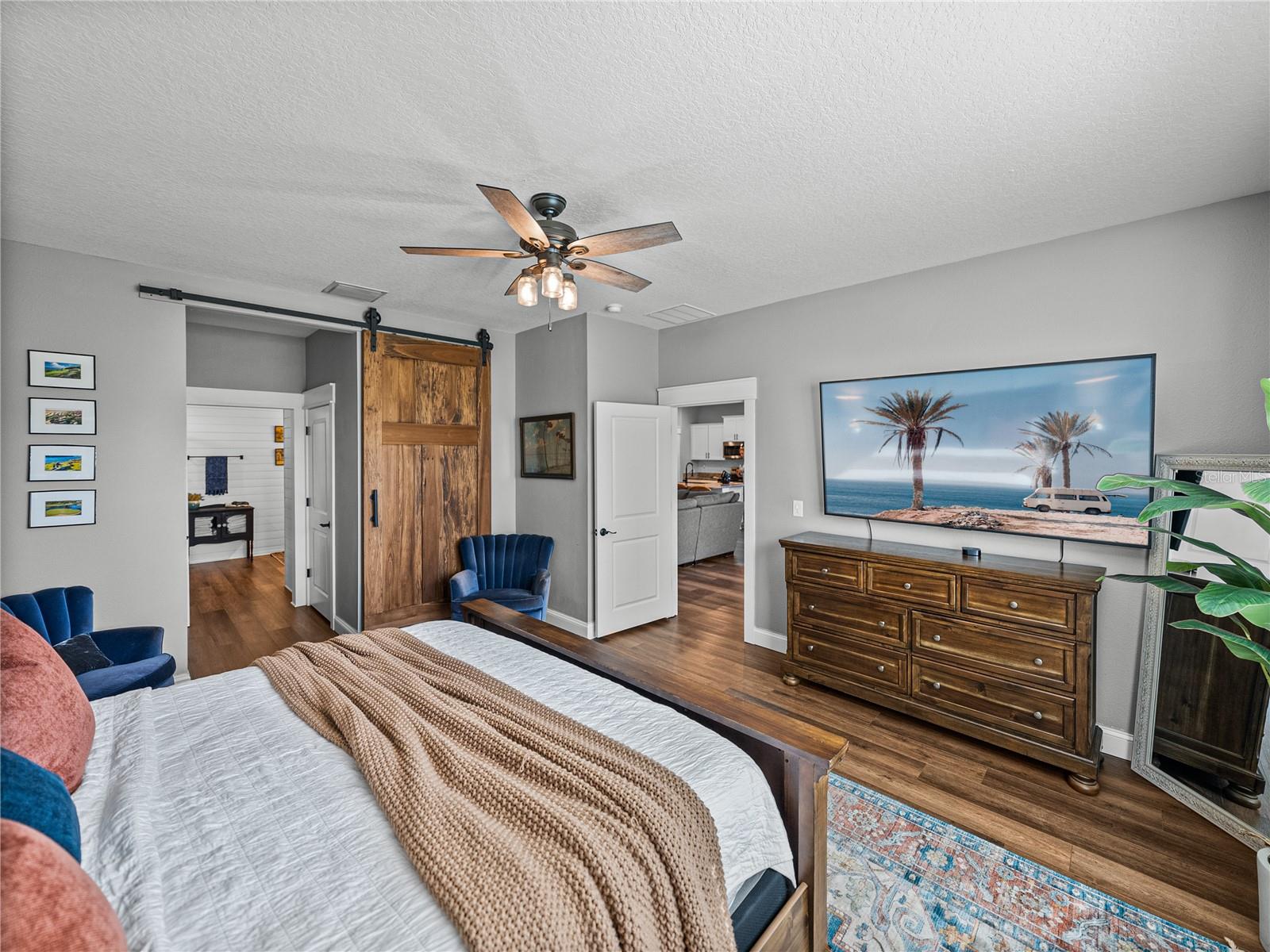 Image 27 of 69 For 12492 Eastpointe Drive