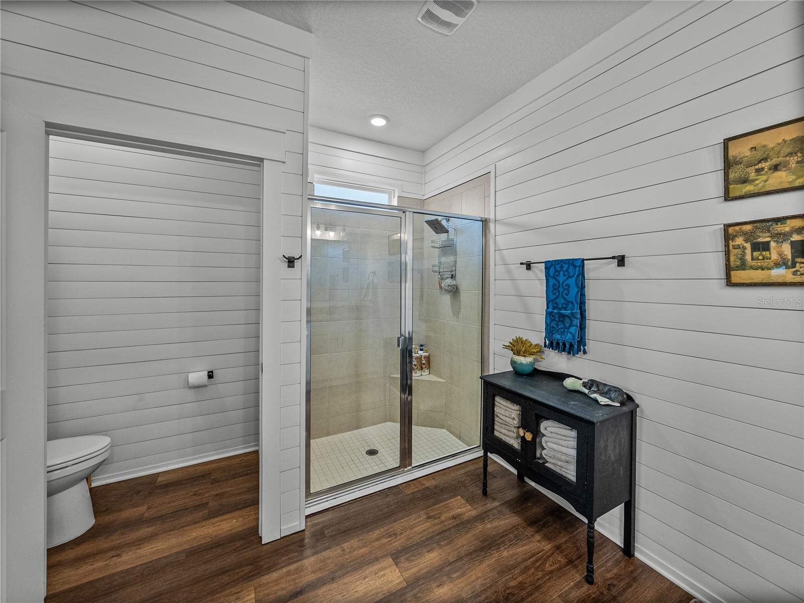 Image 31 of 69 For 12492 Eastpointe Drive