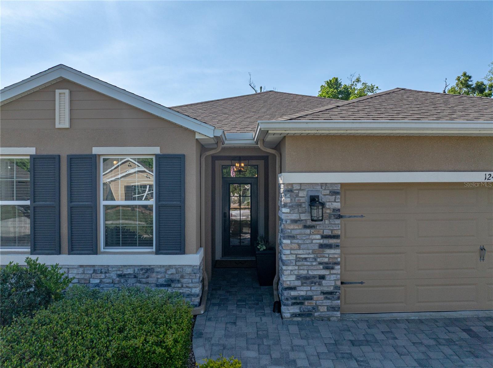 Image 4 of 69 For 12492 Eastpointe Drive