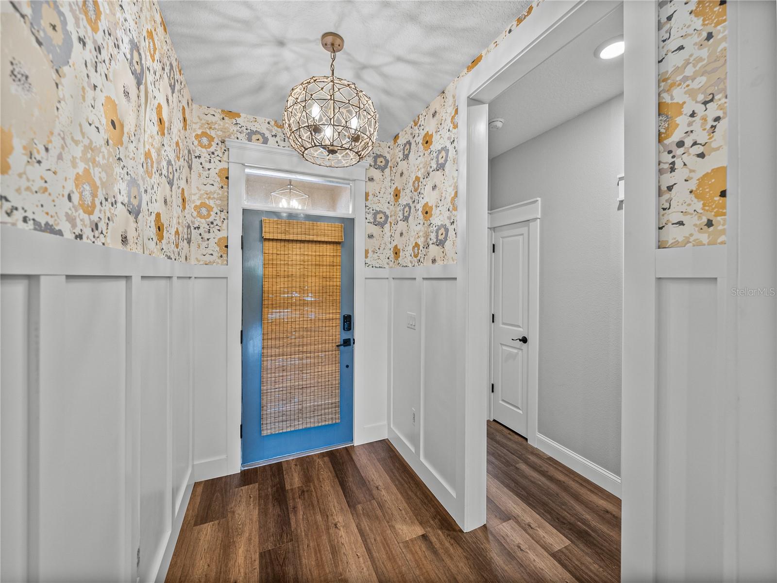 Image 5 of 69 For 12492 Eastpointe Drive