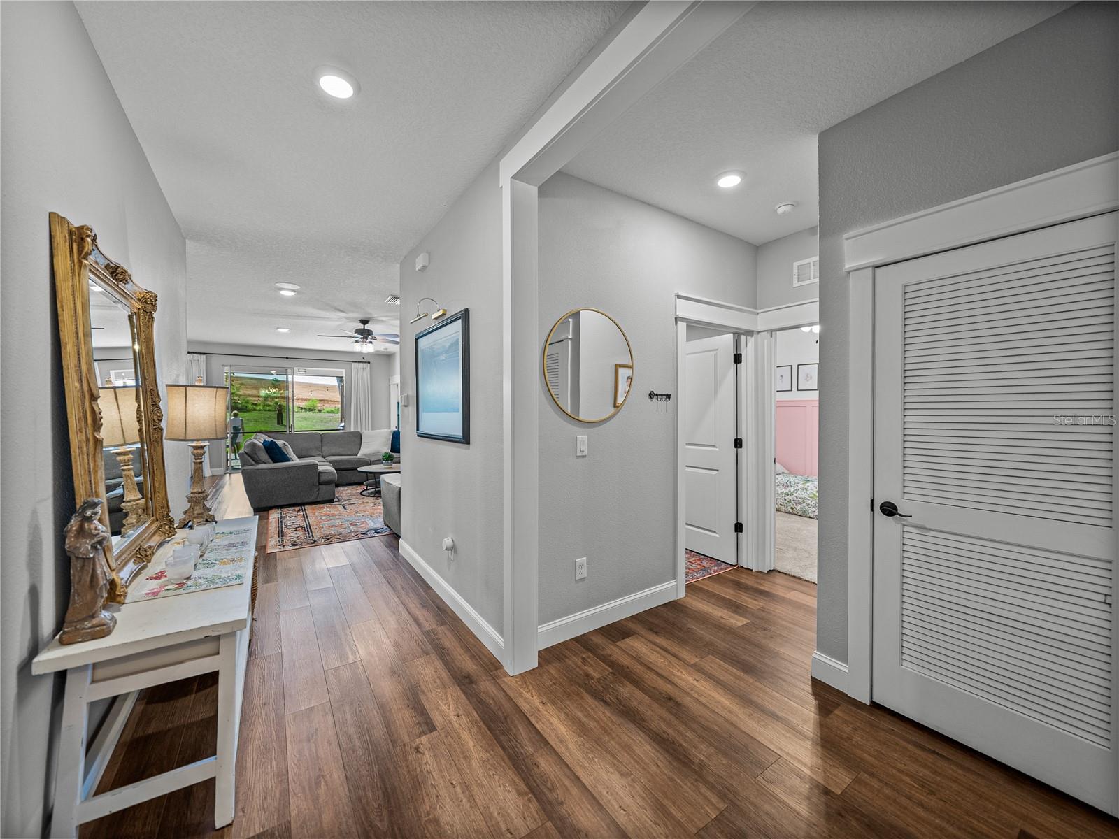 Image 6 of 69 For 12492 Eastpointe Drive