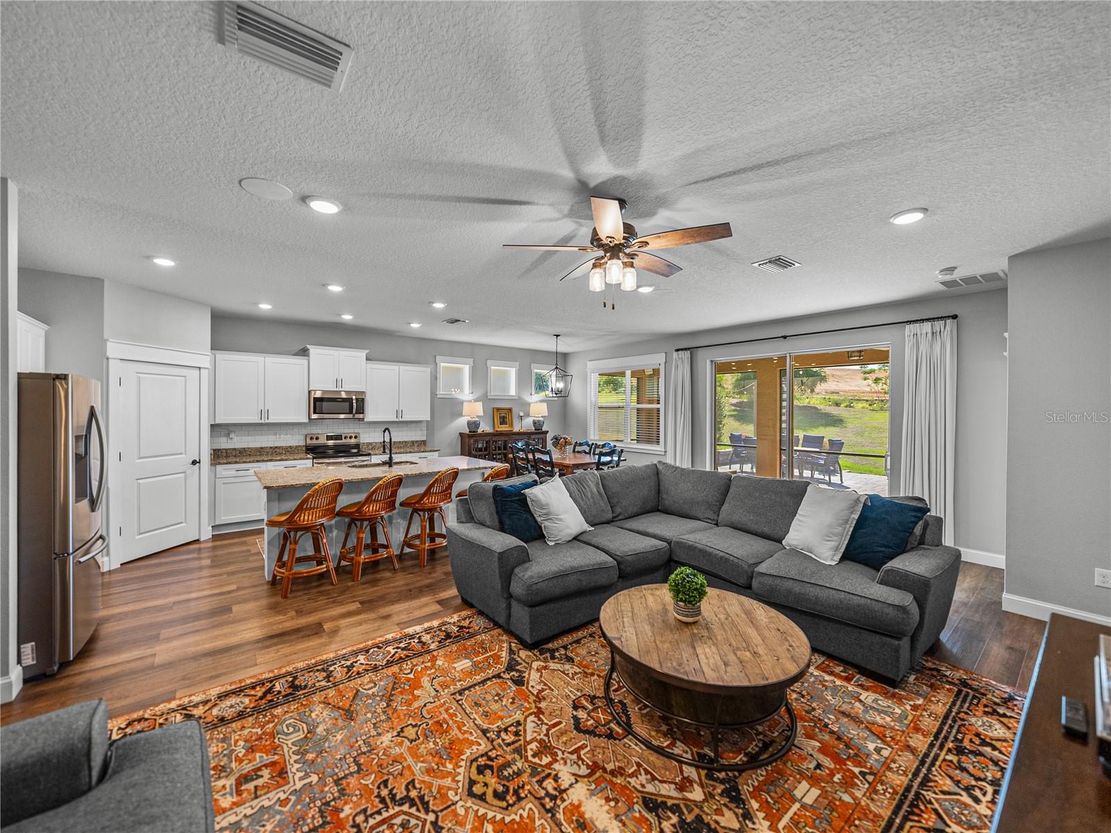 Image 7 of 69 For 12492 Eastpointe Drive