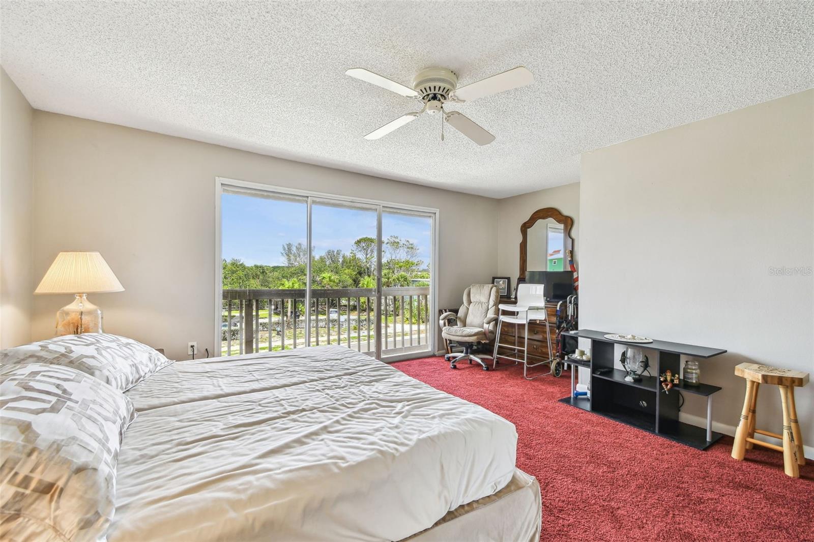 Image 39 of 73 For 19010 Gulf Boulevard 203