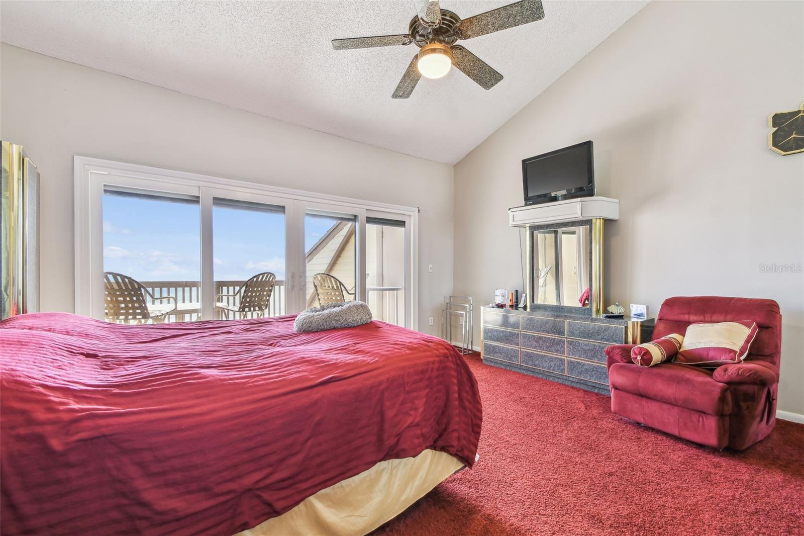 Image 50 of 73 For 19010 Gulf Boulevard 203
