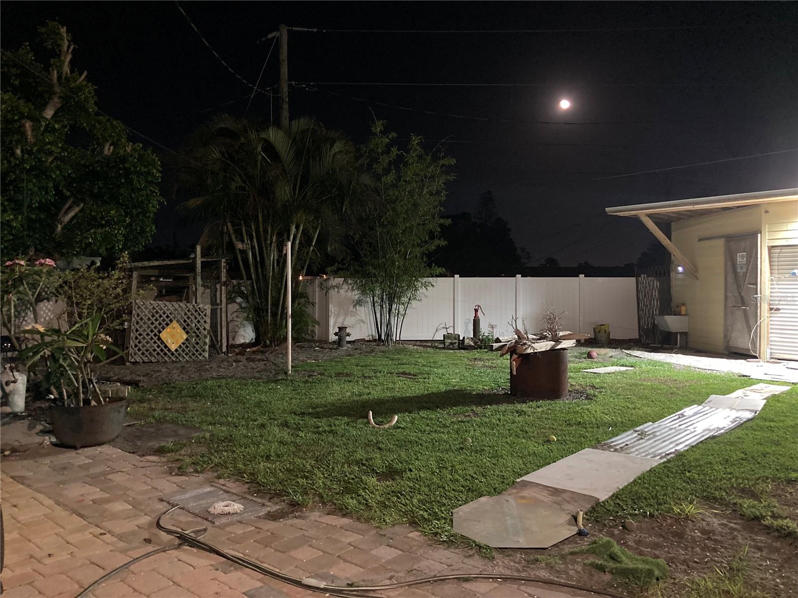 Image 27 of 33 For 2912 Case Avenue