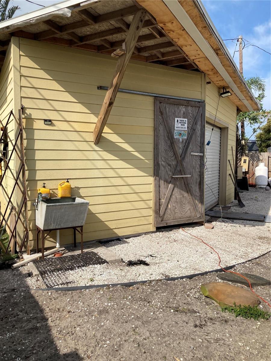 Image 32 of 33 For 2912 Case Avenue