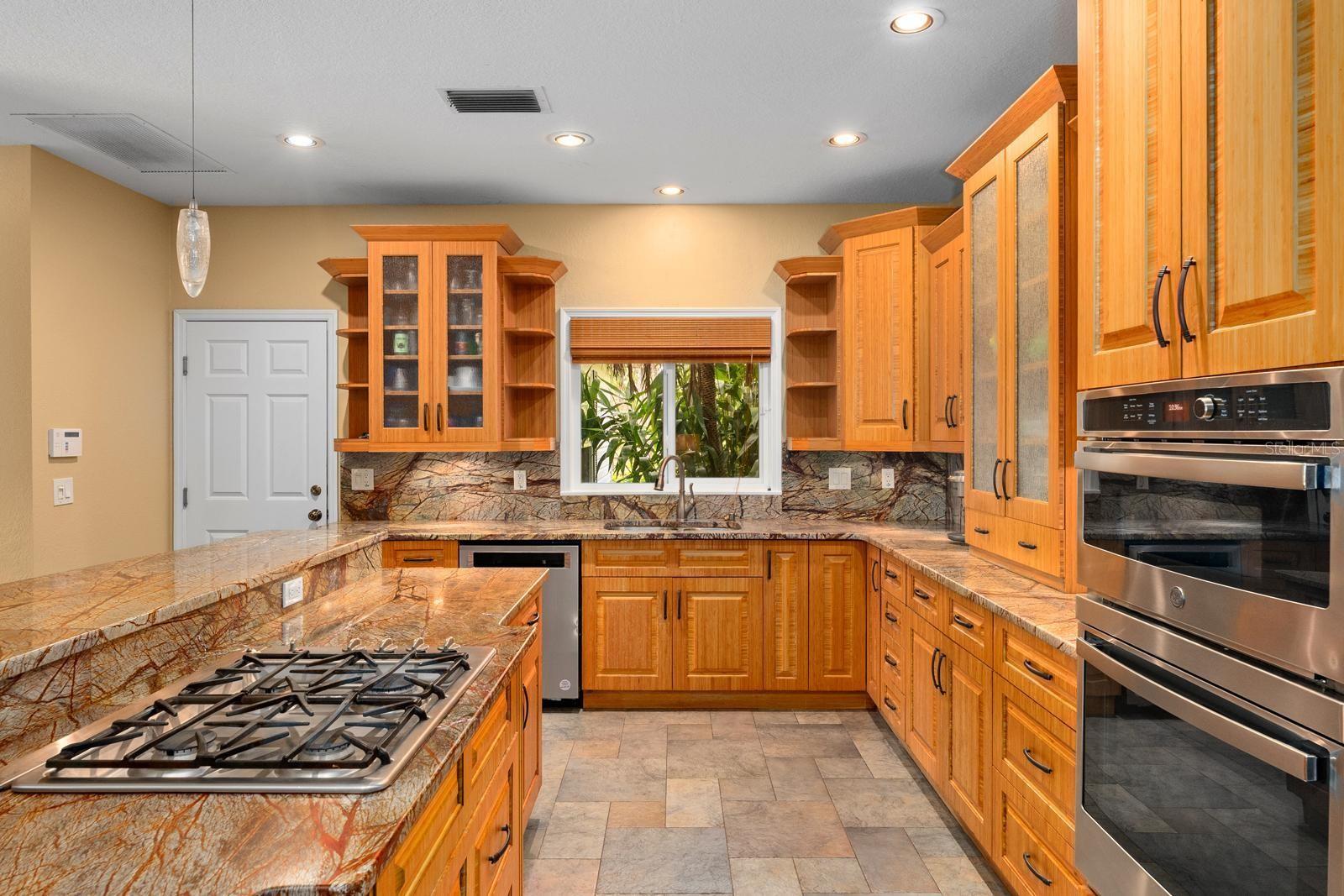 Image 10 of 37 For 6915 215th Street E