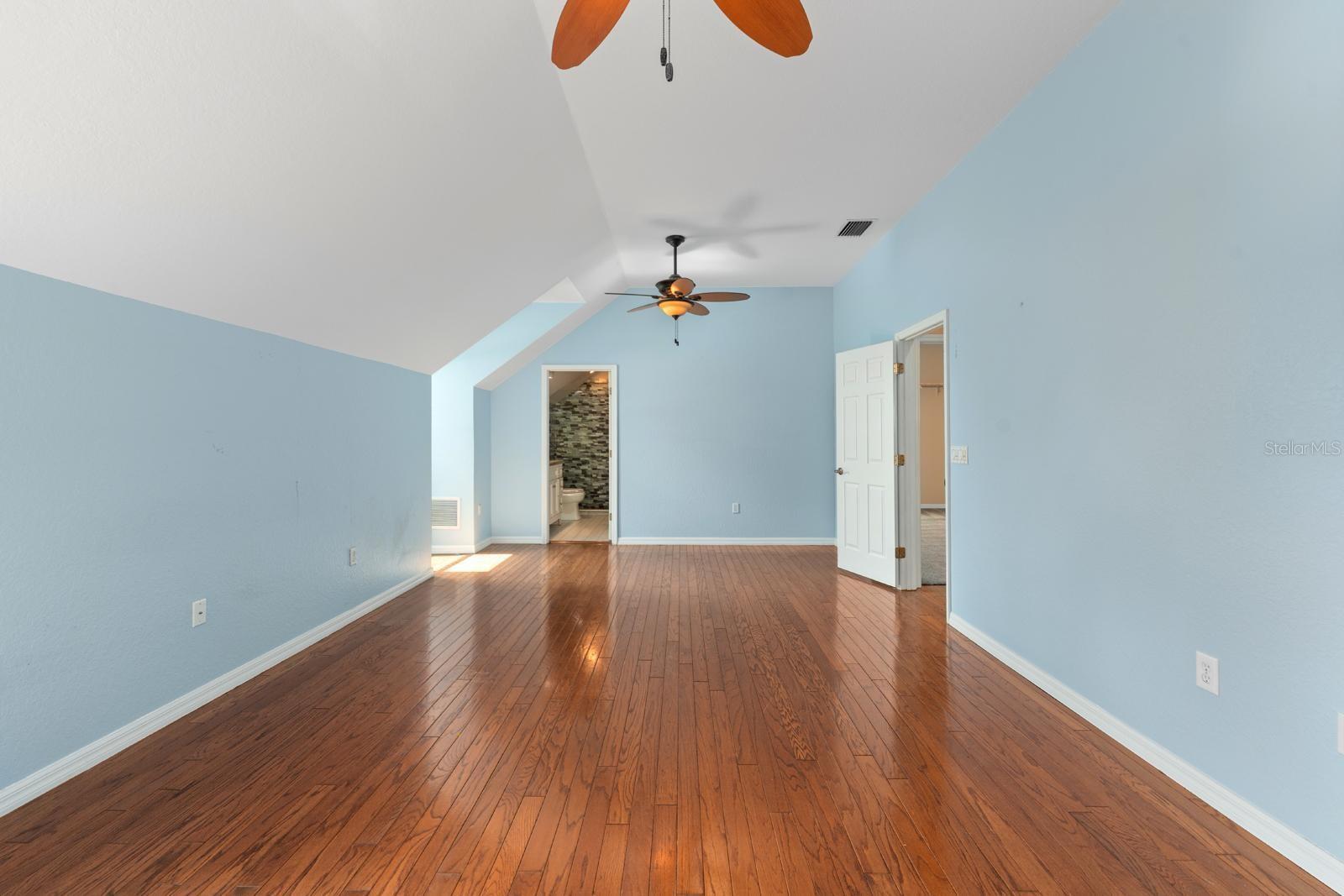Image 18 of 37 For 6915 215th Street E