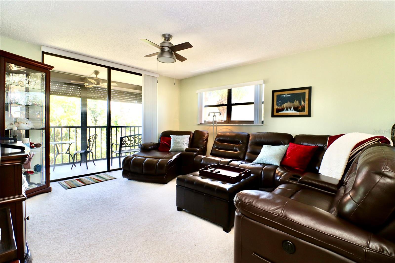Image 11 of 48 For 1332 Pasadena Avenue S 208