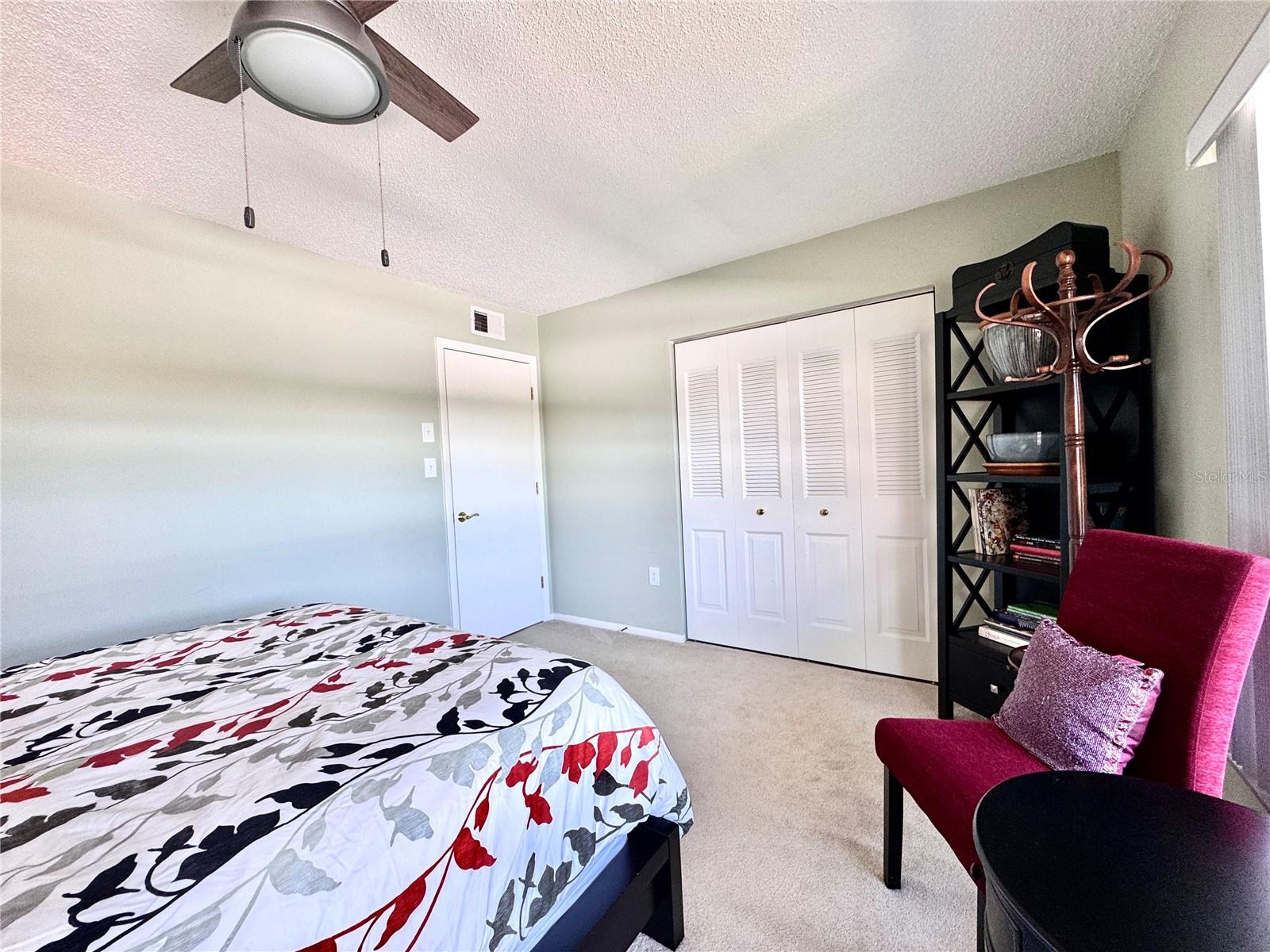 Image 19 of 48 For 1332 Pasadena Avenue S 208