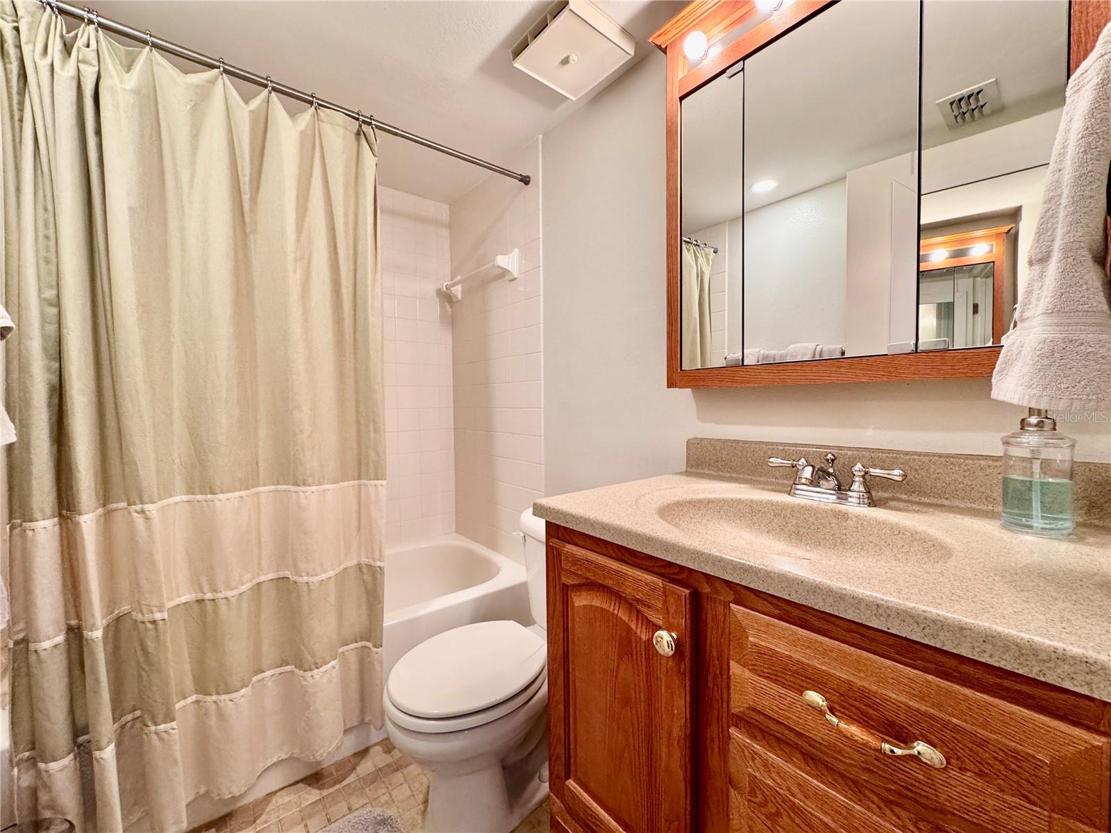 Image 20 of 48 For 1332 Pasadena Avenue S 208