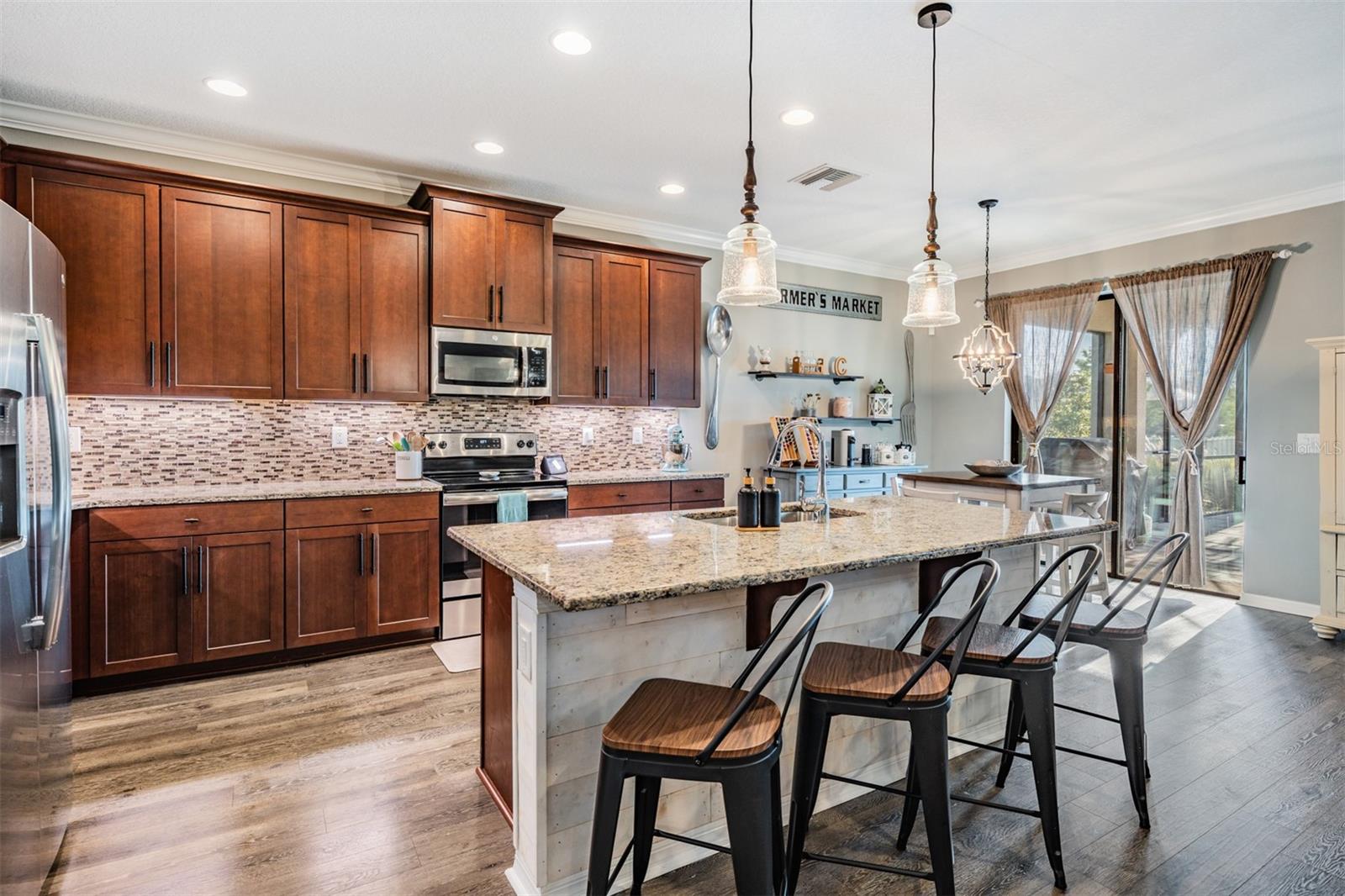 Listing photo id 13 for 12745 Moorish Place