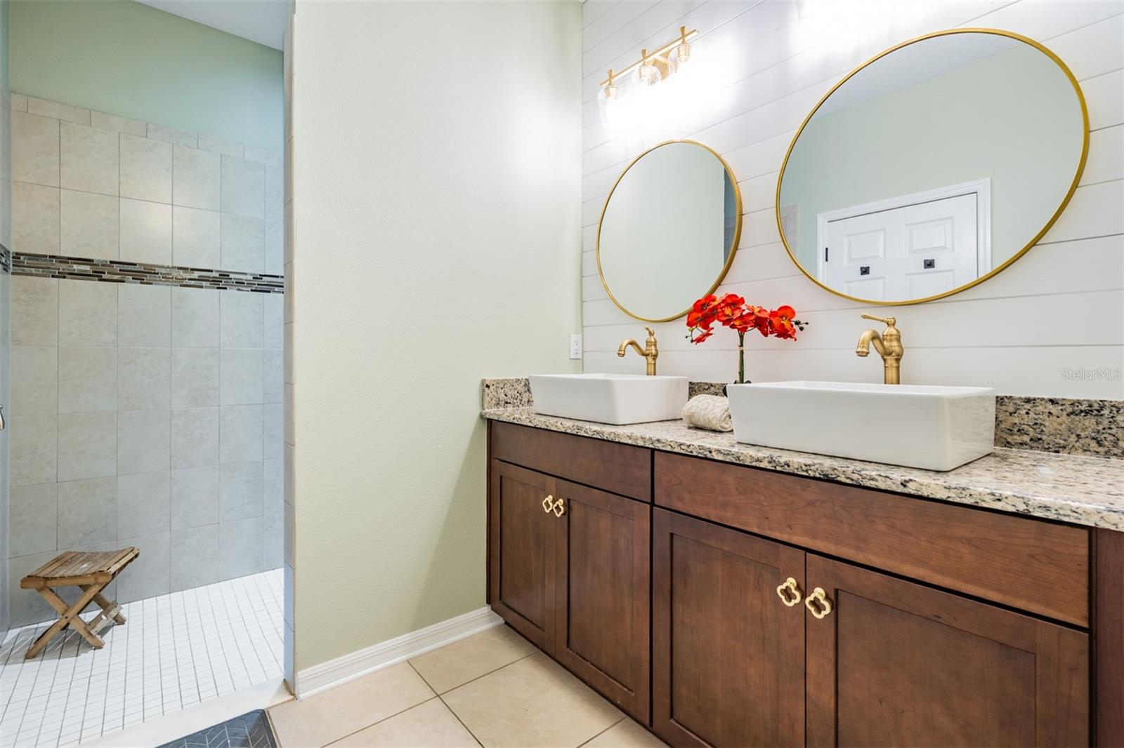 Listing photo id 23 for 12745 Moorish Place